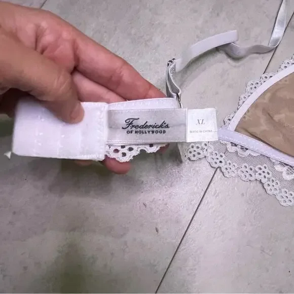 NWT 2 Pack Fredericks of Hollywood White Silver Lace Caroline Bralette XL V Neck - Picture 12 of 13